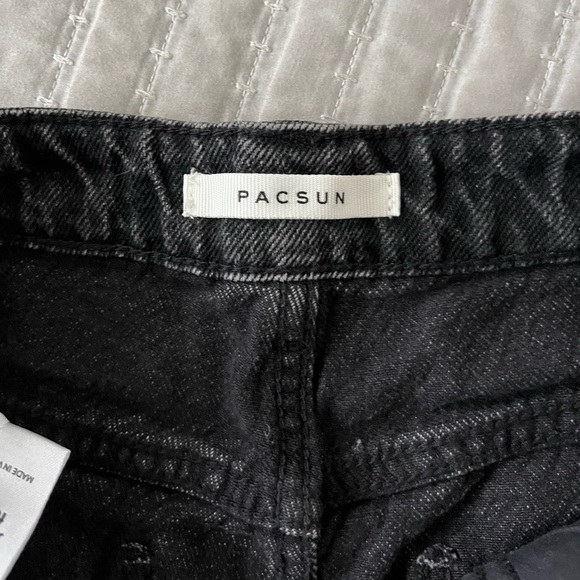 PacSun Mom Short - Picture 3 of 4